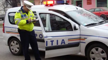 Bărbat bătut într-o primărie din Timiș după ce a reclamat o problemă de siguranță de la o școală | VIDEO