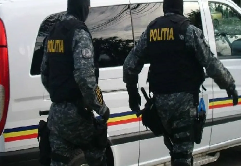 Percheziții de amploare în 25 de locații pentru nerespectarea regimului armelor și munițiilor