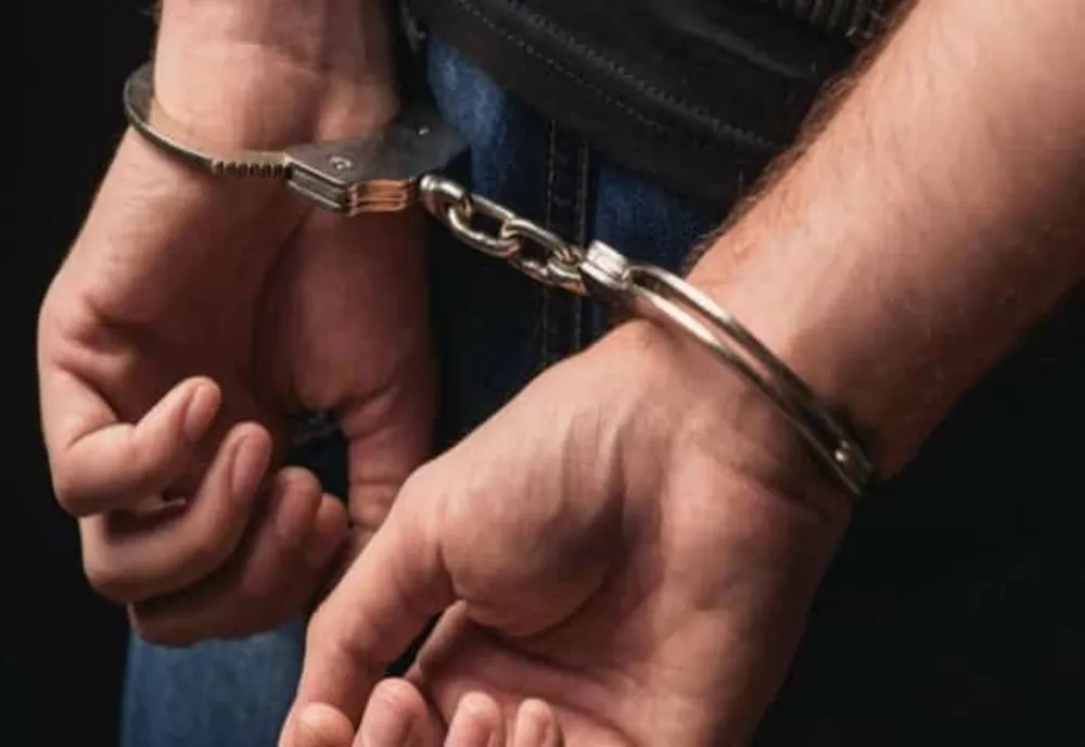 Femeie de 59 de ani din Dolj, violată de un tânăr de 18 ani. Suspectul a fost reţinut de poliţişti