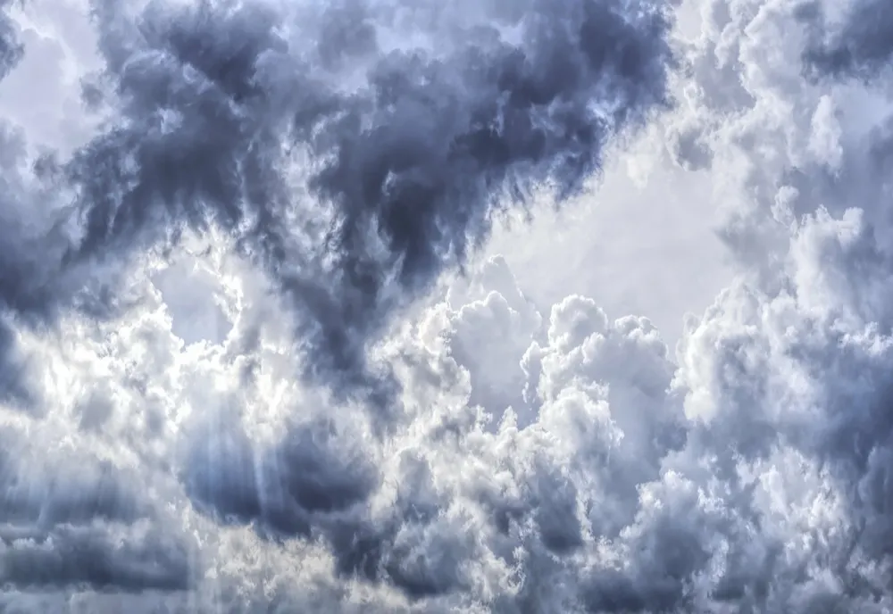 Prognoza meteo: Se anunță temperaturi scăzute. Cum va fi vremea de 1 mai