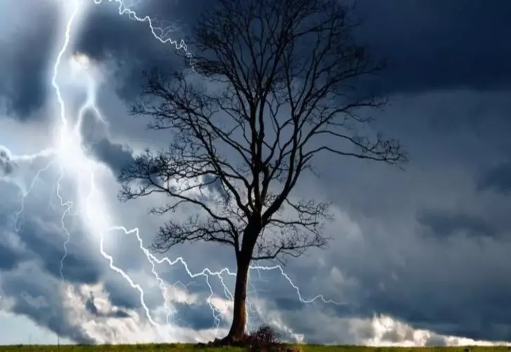 România ar urma să fie lovită de fenomene meteo severe, furtuni asemănătoare ciclonului Daniel - Anunțul meteorologului ANM
