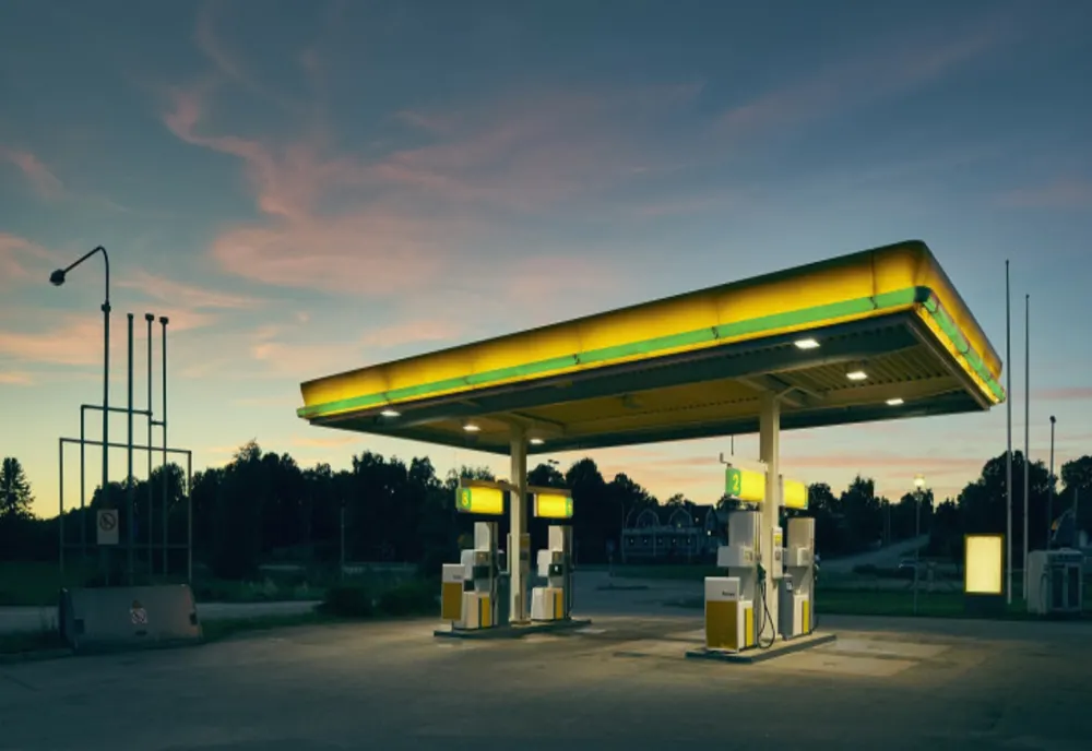 Șeful Shell avertizează: Europa ar putea avea penurie de combustibil chiar de luna viitoare