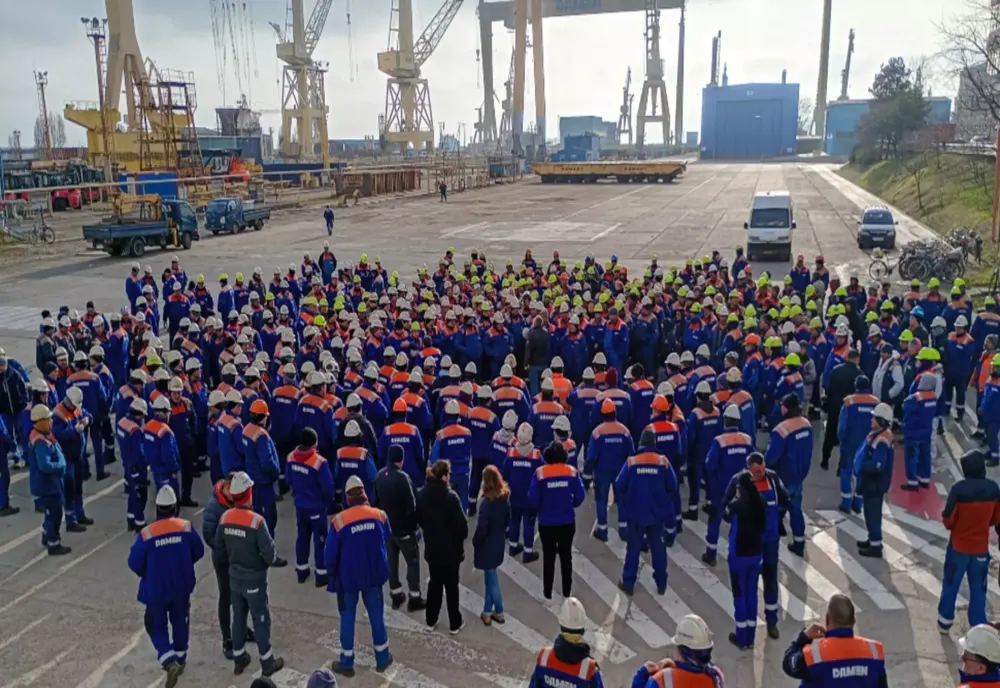 Un nou protest spontan la Șantierul Naval Mangalia. Angajații, disperați că nu mai sunt plățiți de câteva luni, au întreurupt lucrul 