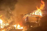 Incendiu puternic la Mănăstirea Bisericani din Neamț. Patru construcții au ars, un bărbat a fost rănit