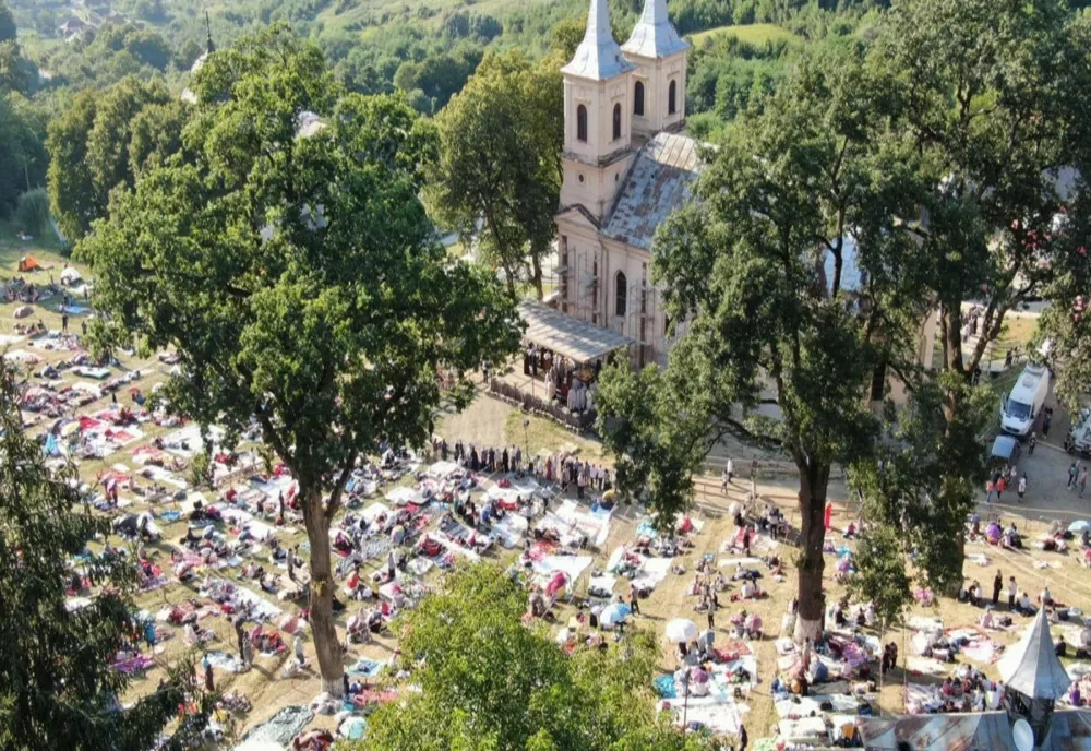Începe pelerinajul de la Mănăstirea Nicula | Program complet