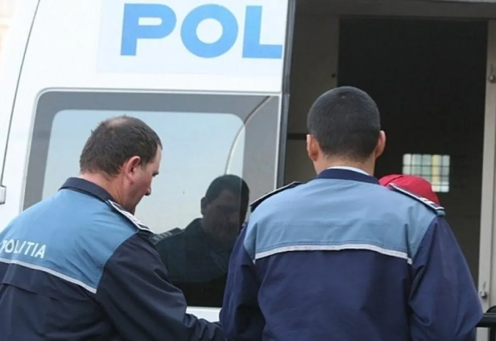 28 de persoane reținute în dosarul dulciurilor și aparatelor de vapat cu substanțe asociate drogurilor