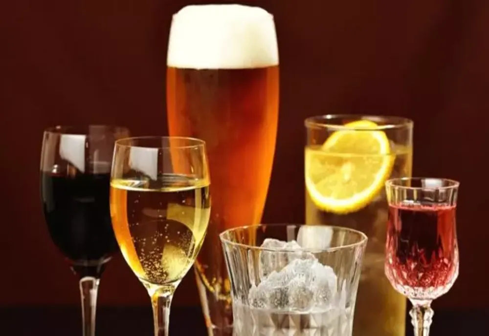 Statistici șocante - Adolescenții români de la sate își doresc ca adulții SĂ BEA mai puțin alcool în perioada sărbătorilor de iarnă