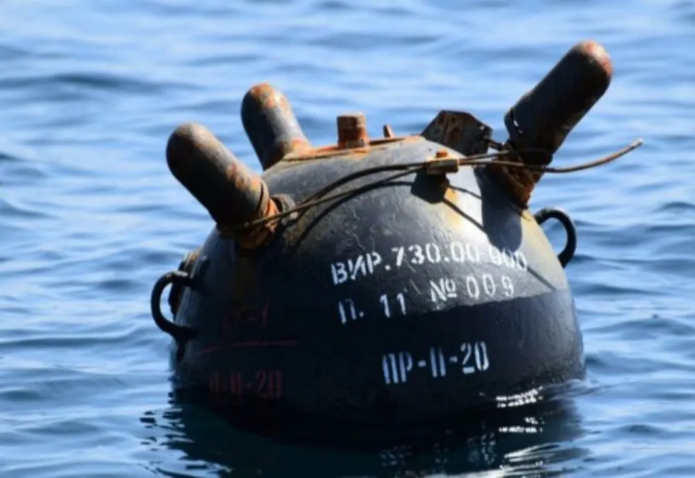 Un cargobot sub pavilion turcesc a lovit o mină în Marea Neagră, în largul coastelor României