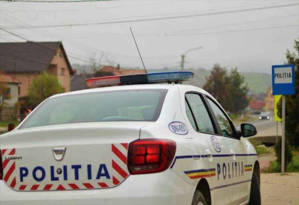 O tânără din Bistrița i-a furat telefonul unui bărbat prin metoda „împrumutului”