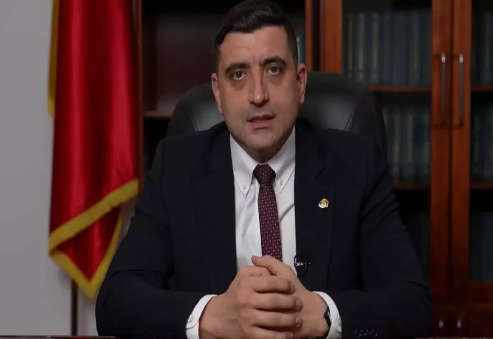 GEORGE SIMION, APEL LA BOLOJAN: ”ÎI CER PUBLIC SĂ NU ANGAJEZE ROMÂNIA ÎN TRIMITEREA DE TRUPE ÎN UCRAINA!”