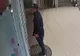 Poliția din Mehedinți cere ajutorul publicului pentru identificarea unui hoț de buzunare filmat în Drobeta-Turnu Severin | VIDEO